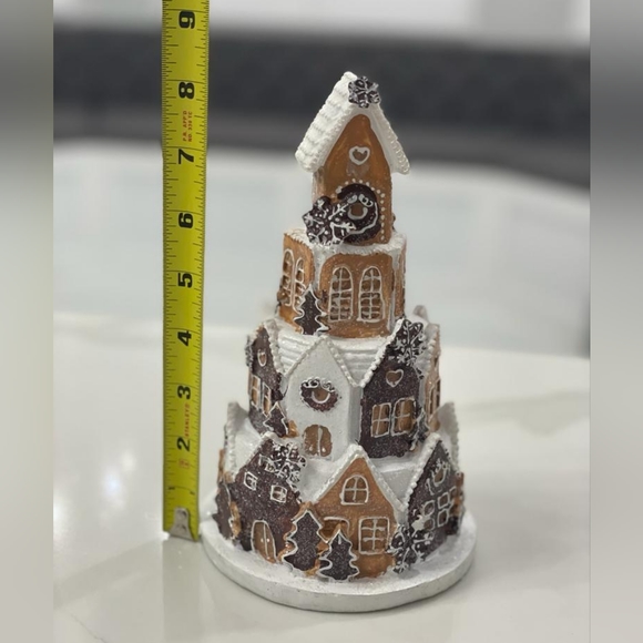 Gingerbread house - Picture 2 of 2